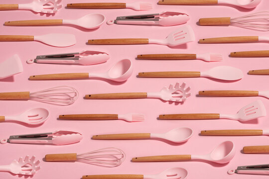 Pink cookware