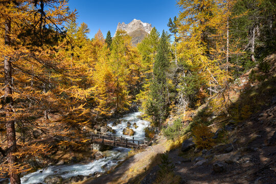 Mont Thabor peak in the Cerces Massif in Autumn marks the end of the Vallee Etroite valley. Major mountain peak in the GR57 hiking trail of the Southern French Alps. Hautes-Alpes, France