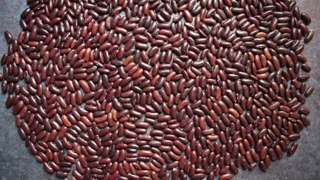 Raw whole dried red kidney beans