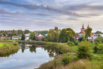 Fototapeta na wymiar Kamenka river, Suzdal, Russia