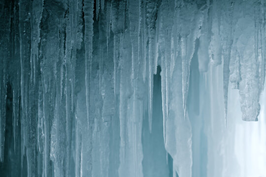 Icicle formation