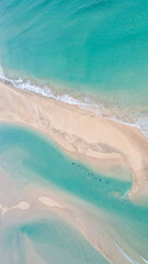 Fototapeta na wymiar Plage de Sotavento à Fuerteventura aux Canaries vue du ciel par drone 