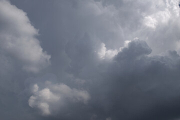 Fototapeta na wymiar Cloudy summer weather before rain