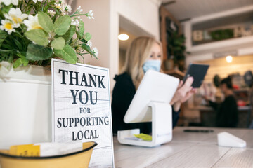 Boutique: Sign Thanks Customers For Support