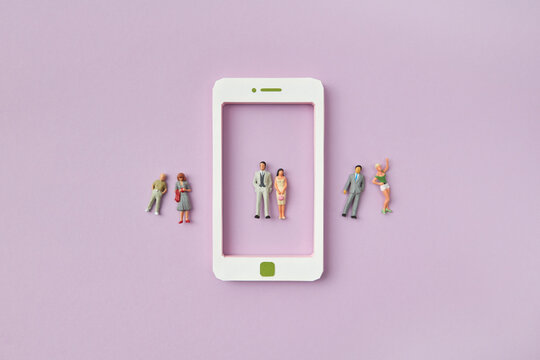 Flatlay of couple in dating app