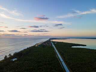 Fototapeta premium Atlantic Ocean And Indian River Lagoon Florida