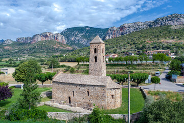Fototapeta na wymiar Hermitage of Sant Marc de Batlliu in Coll de Nargo, Spain