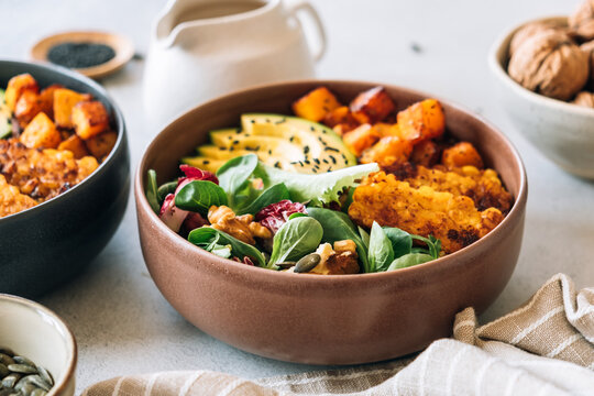Quinoa bowl with veggies