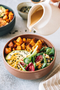 Quinoa bowl with veggies
