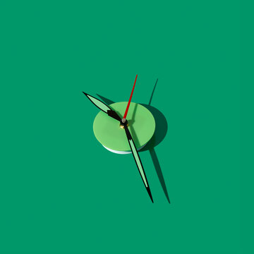 11.30 on a green clock