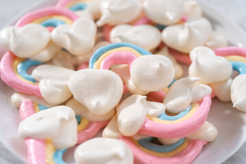 Unicorn meringue pops