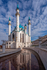 Fototapeta na wymiar Kul Sharif Mosque in the Kazan Kremlin on a sunny spring morning with clouds, Kazan, Tatarstan, Russia.