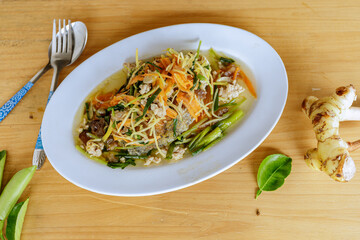 Stir-fried fish with ginger, freshwater fish curry, fried and sprinkled with ginger and seasonings