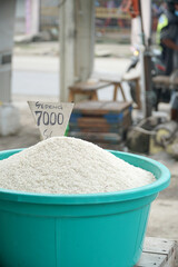 raw rice selling in the market 