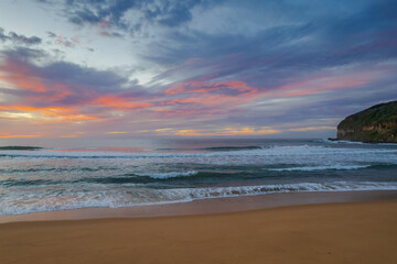 Obraz premium A winters sunrise at the seaside