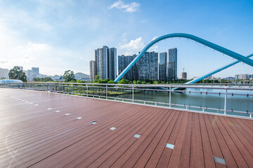 Obraz premium Scenery of Jiaomen River Pedestrian Bridge in Nansha, Guangzhou, China