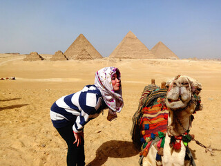 arabic visit egypt pyramids woman 1