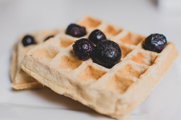 Alimentos saludables - Frutos congelados - Arandanos - Waffles