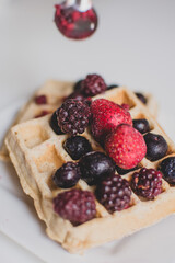 Alimentos saludables - Frutos congelados - Arandanos - Waffles