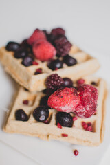 Alimentos saludables - Frutos congelados - Arandanos - Waffles