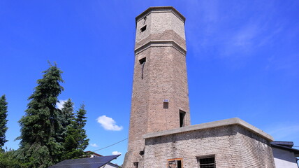 stara wieża ciśnień z cegły szarej Ostrowiec Św. old water tower, old tower - obrazy, fototapety, plakaty