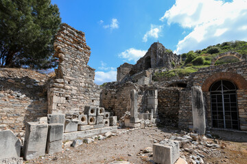 Fototapeta na wymiar Turkey / Izmir / Selcuk 09 March 2021 Images from the ancient city of Ephesus from the Roman period.