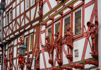 Fachwerkhaus in der Altstadt von Limburg an der Lahn - obrazy, fototapety, plakaty