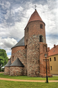 Rotunda św. Prokopa w Strzelnie, Polska
