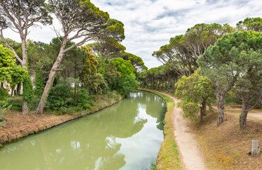 Fototapeta premium The beautiful Port de la Robine on the Canal du Midi in the South of France