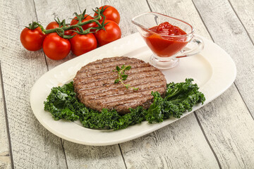 Grilled beef cutlet for burger