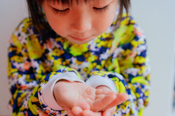 Little girl lost her first tooth