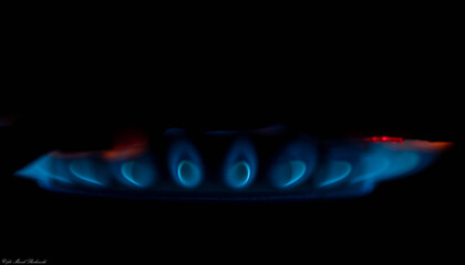 gazowy palnik kuchenny, płomienie