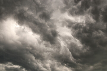 Obraz premium Dark clouds background before thunderstorm
