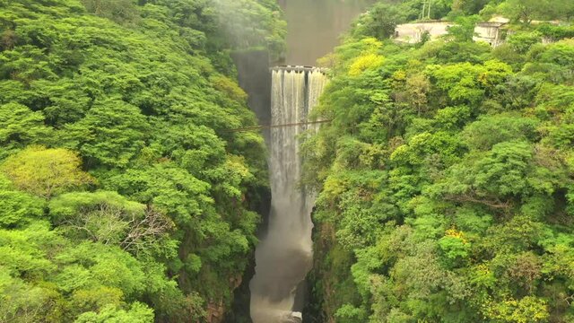 Cascada Hidroel&eacute;ctrica Colimilla Comisi&oacute;n Federal De Electricidad Huentit&aacute;n Guadalajara Jalisco M&eacute;xico 03