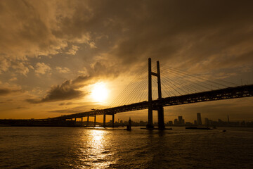 横浜ベイブリッジの夕焼け