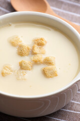 温かいコーンポタージュ