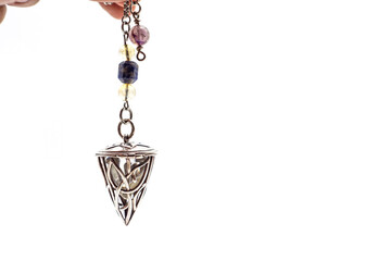 quartz crystal pendulum