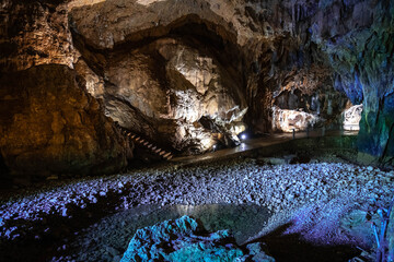 Stalactites and stalagmites in Pastena cave in Fronzinone in Lazio, Italy - obrazy, fototapety, plakaty