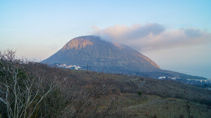 Obraz premium Mountains of Crimea in early spring
