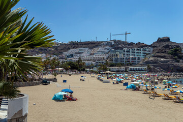 Fototapeta na wymiar The village of Puerto Rico and the beach on Gran Canaria