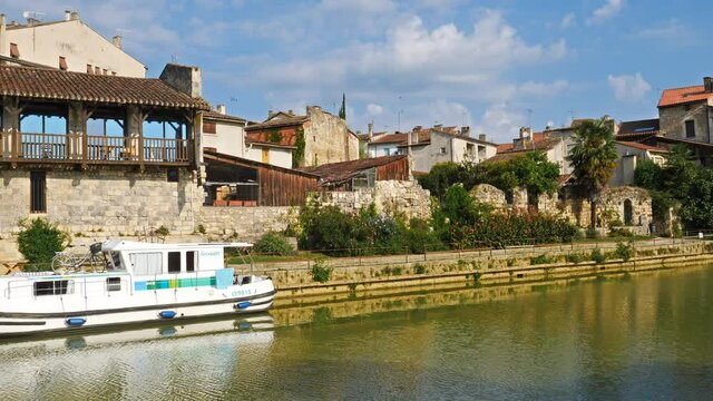The river Blaise crossing the town