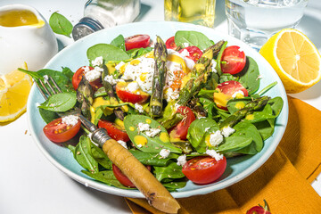 Vegan warm asparagus salad