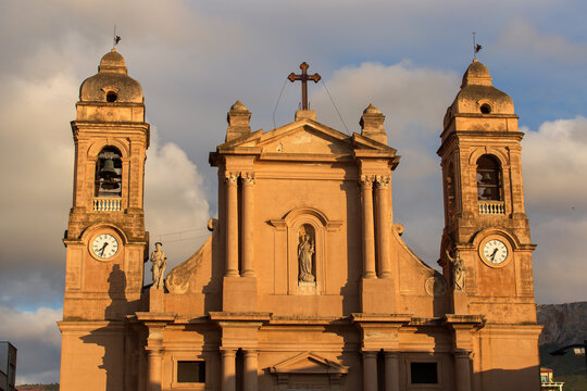 il duomo della citt&agrave; di Terrasini, in provincia di Palermo