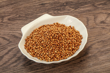 Coriander seeds in the bowl