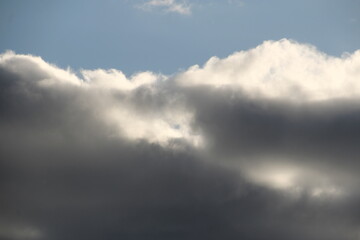 Fototapeta na wymiar Nearby clouds
