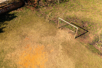 Foto aerea do campo de varzea no interior paulista
