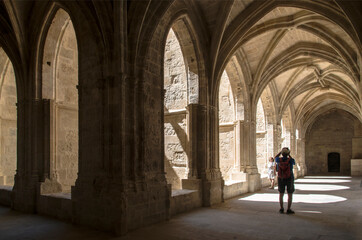 Fototapeta na wymiar Cloître de la cathédrale de Narbonne, Aude, France