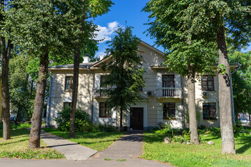 Fototapeta na wymiar Residential quarter of post-war buildings Osmolovka in the center of Minsk