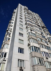 Fototapeta na wymiar High-rise residential building in the city of Kiev