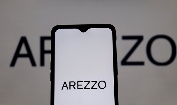 Arezzo logo. Brazilian fashion and footwear brand.